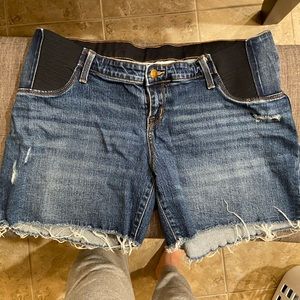 Ingrid & Isabel Inset Panel Maternity Shorts